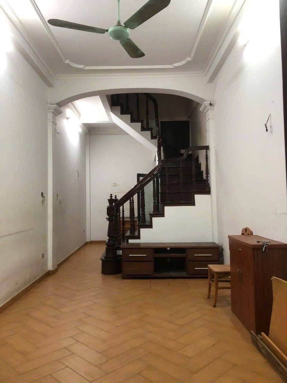 Cho thuê nhà ngõ Thống Nhất, Đại La 4 tầng x 32m2, 3 ngủ, 9 Triệu ô tô 50m - Ảnh 2